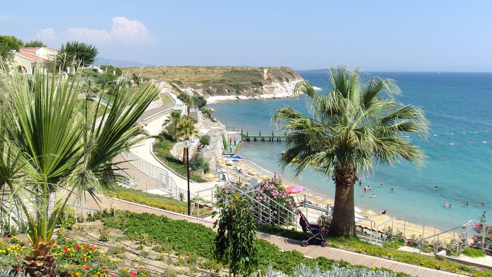 Didim Altınkum sahili ve turkuaz koy